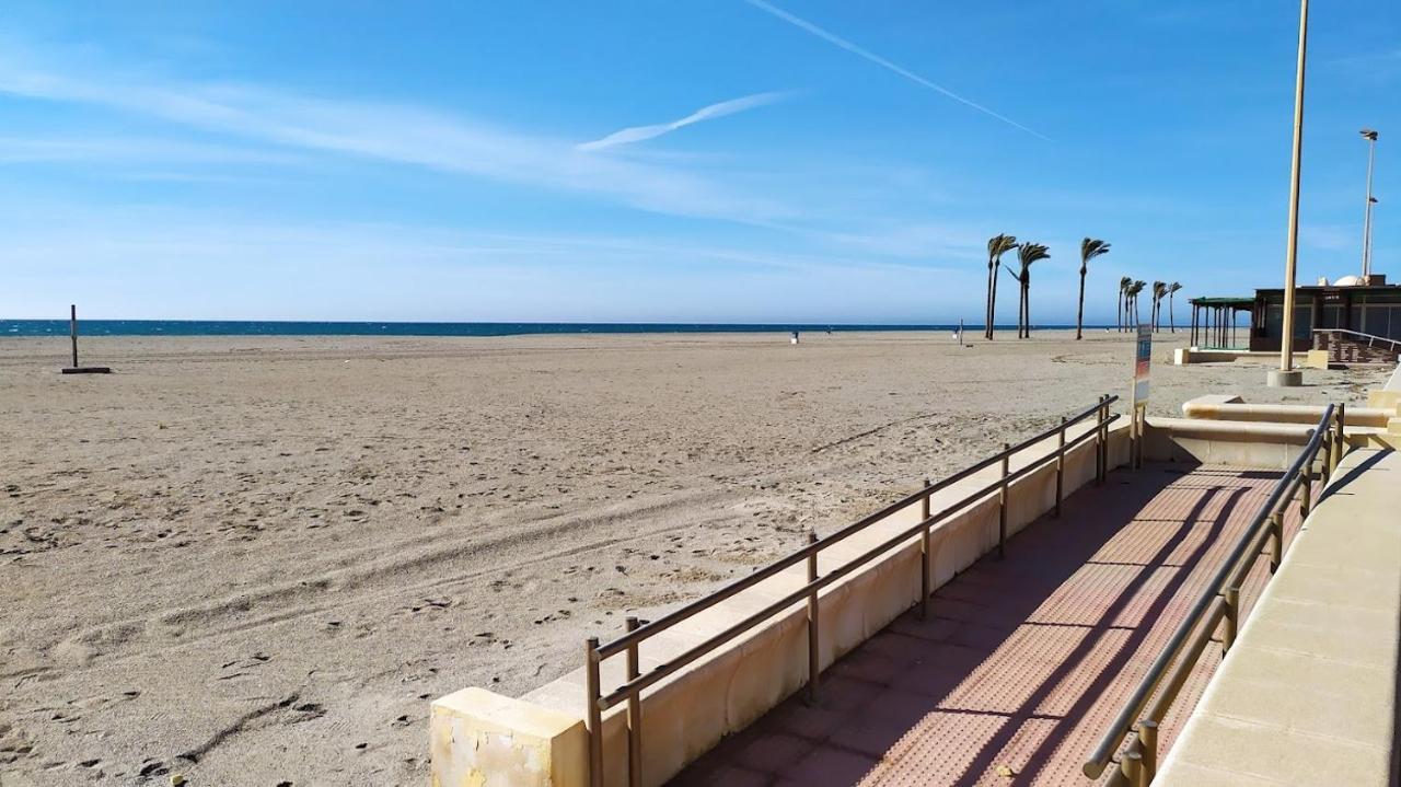 Coqueto Apartamento Con Terraza En La Playa Roquetas de Mar Ngoại thất bức ảnh